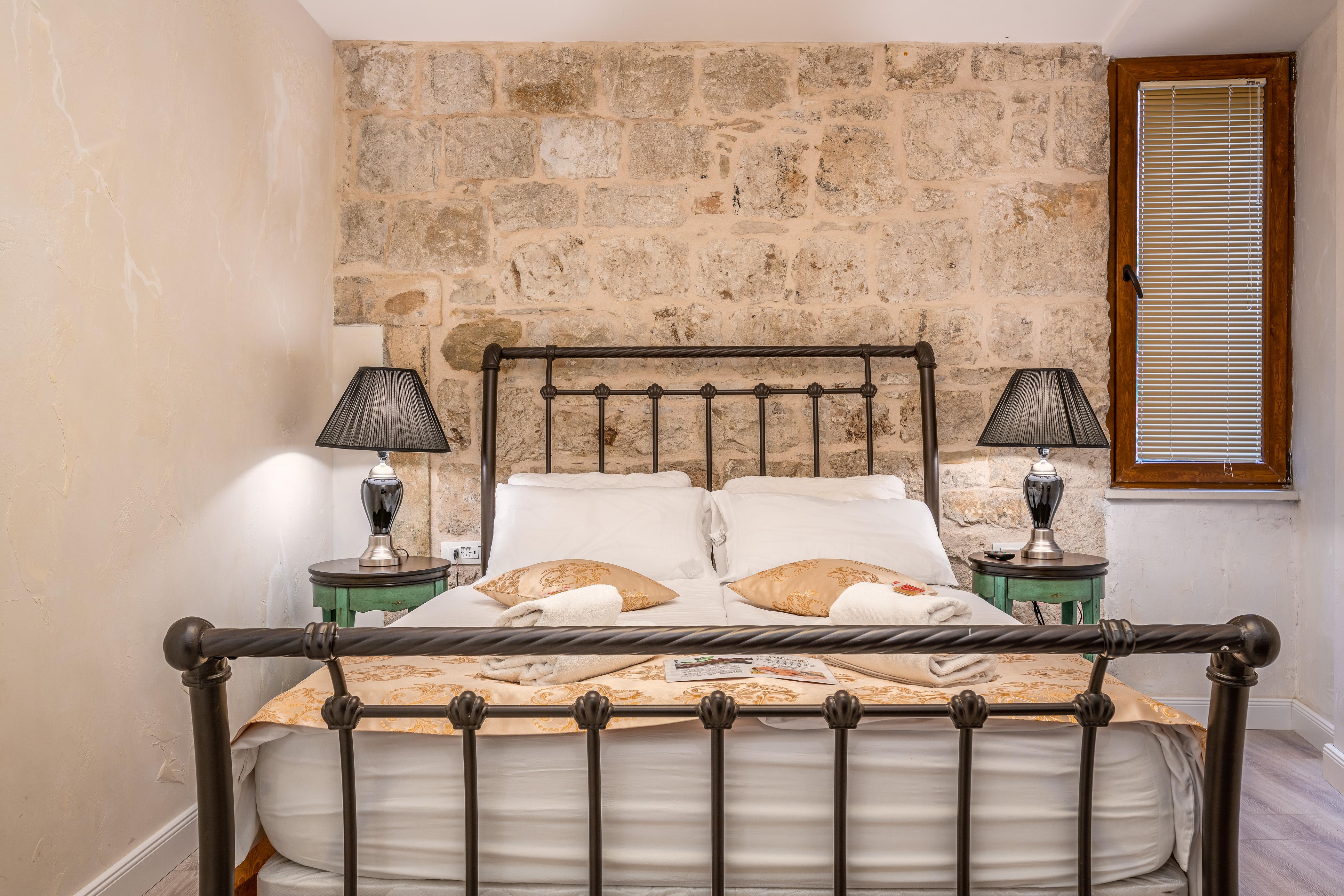 Heritage Palace Varos - Mag Quaint & Elegant Boutique Hotels Split Bagian luar foto