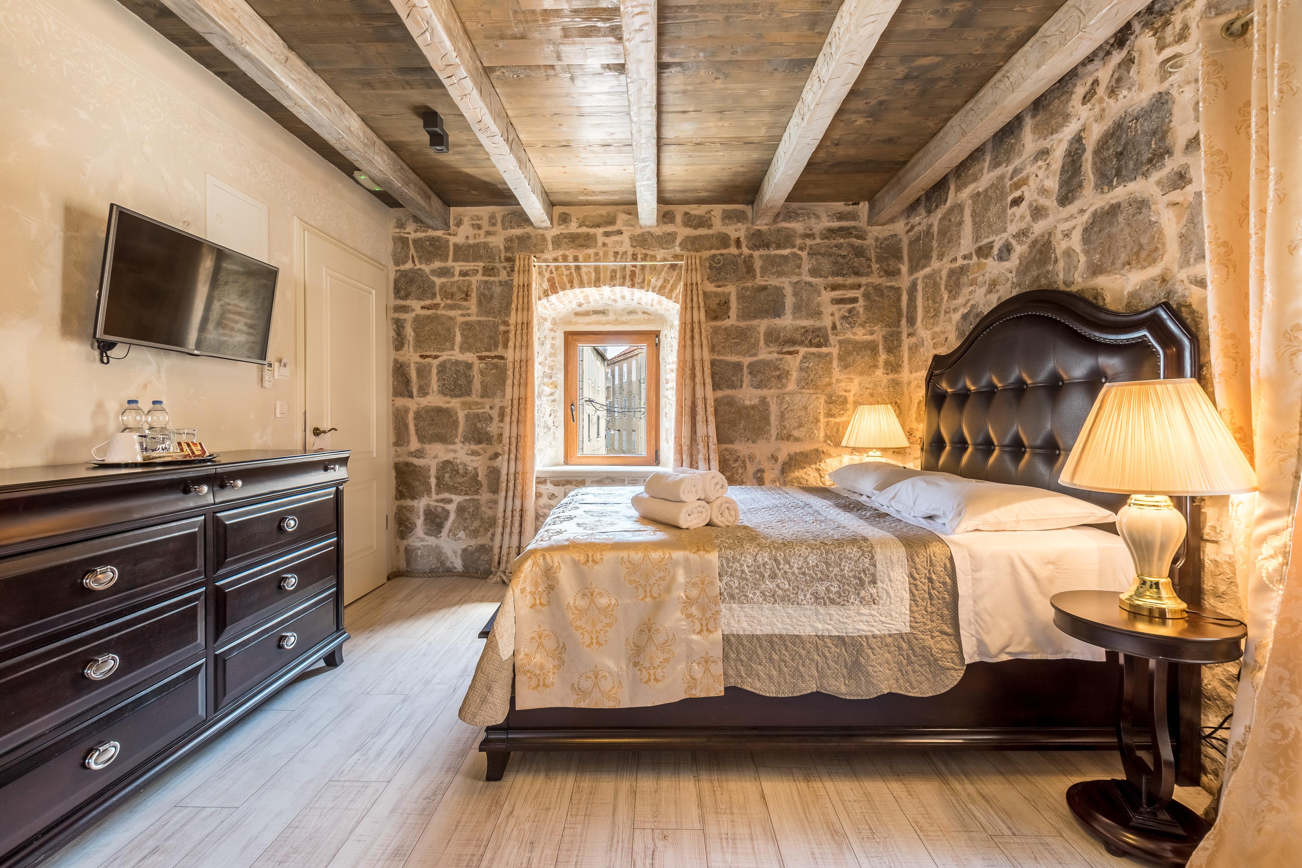 Heritage Palace Varos - Mag Quaint & Elegant Boutique Hotels Split Bagian luar foto
