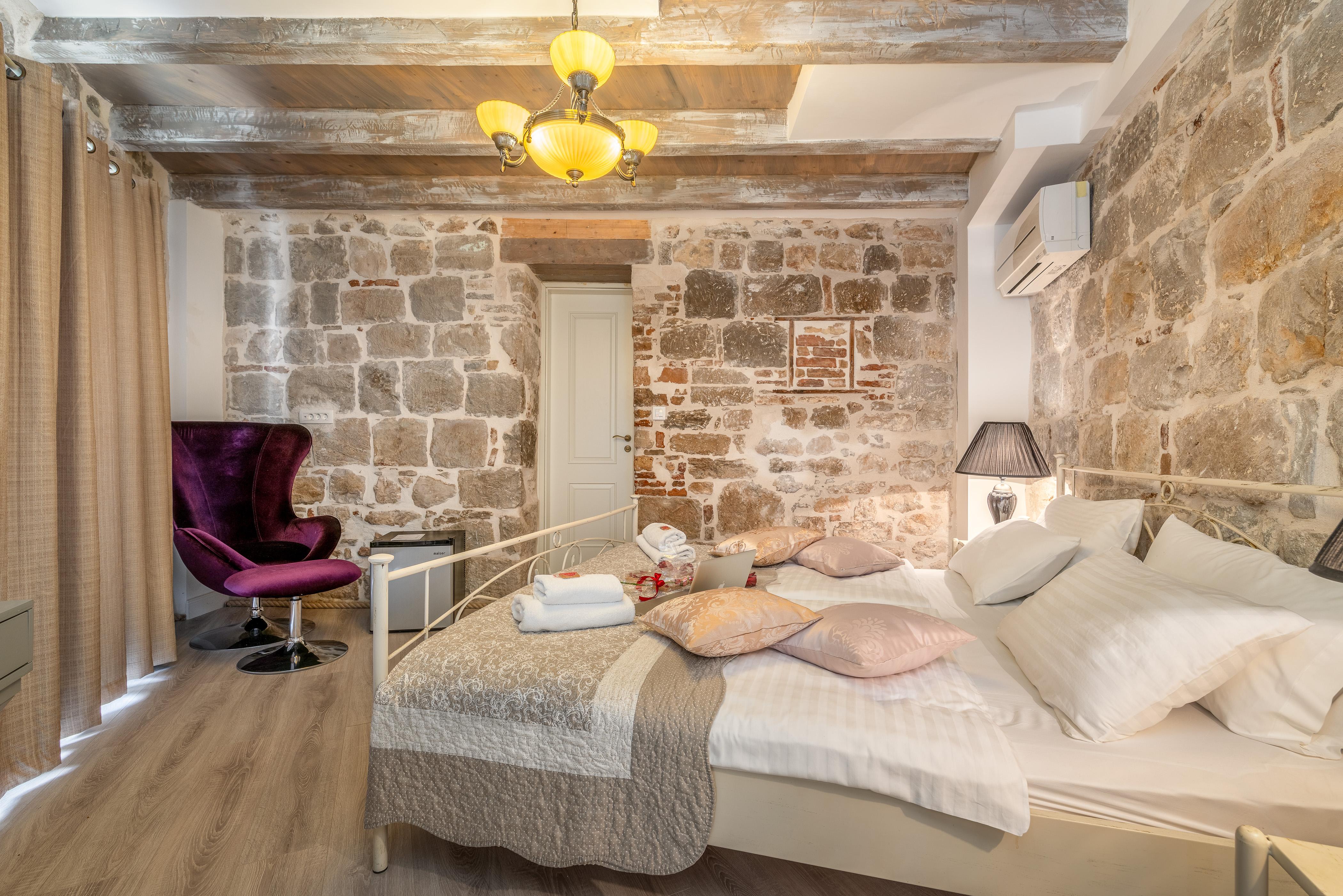 Heritage Palace Varos - Mag Quaint & Elegant Boutique Hotels Split Bagian luar foto
