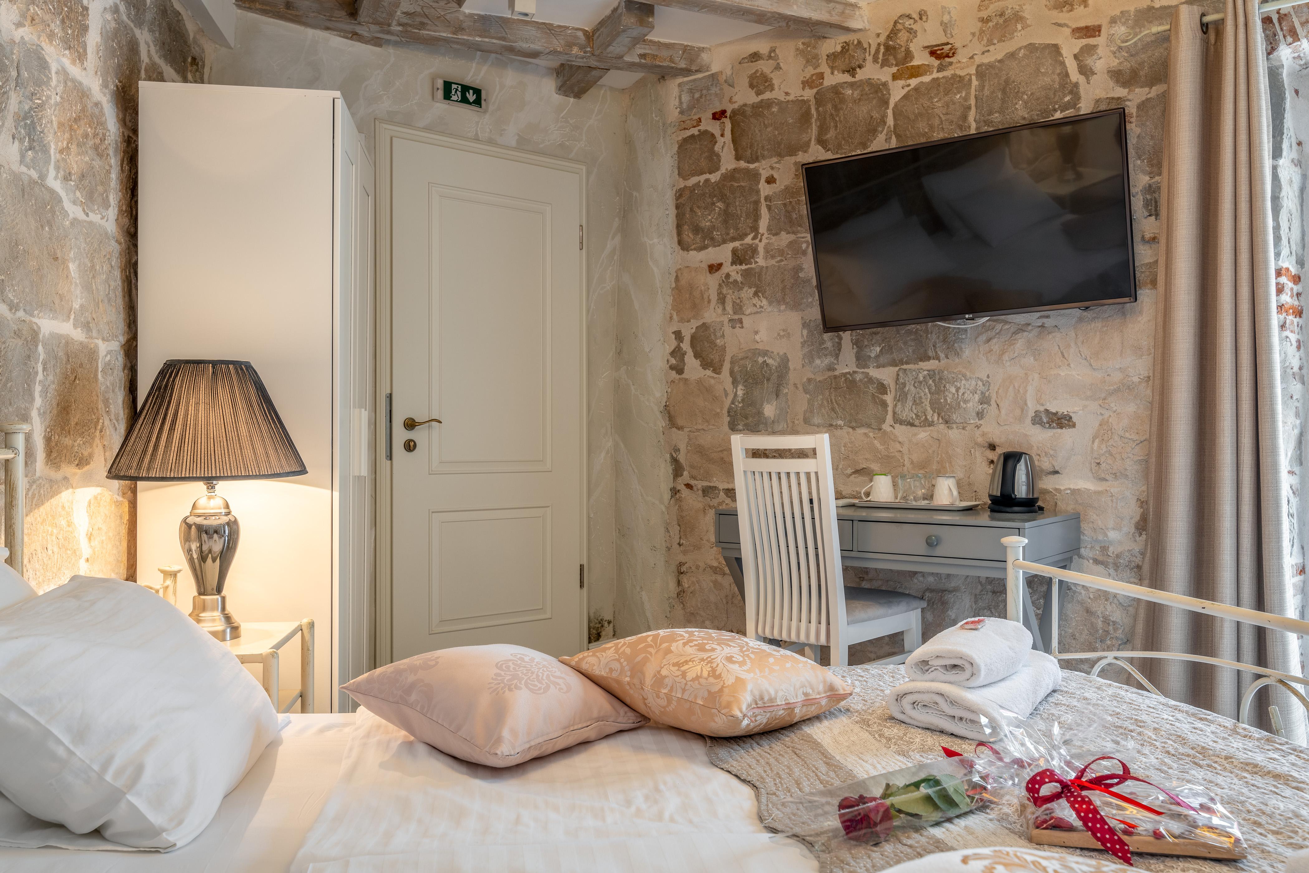 Heritage Palace Varos - Mag Quaint & Elegant Boutique Hotels Split Bagian luar foto