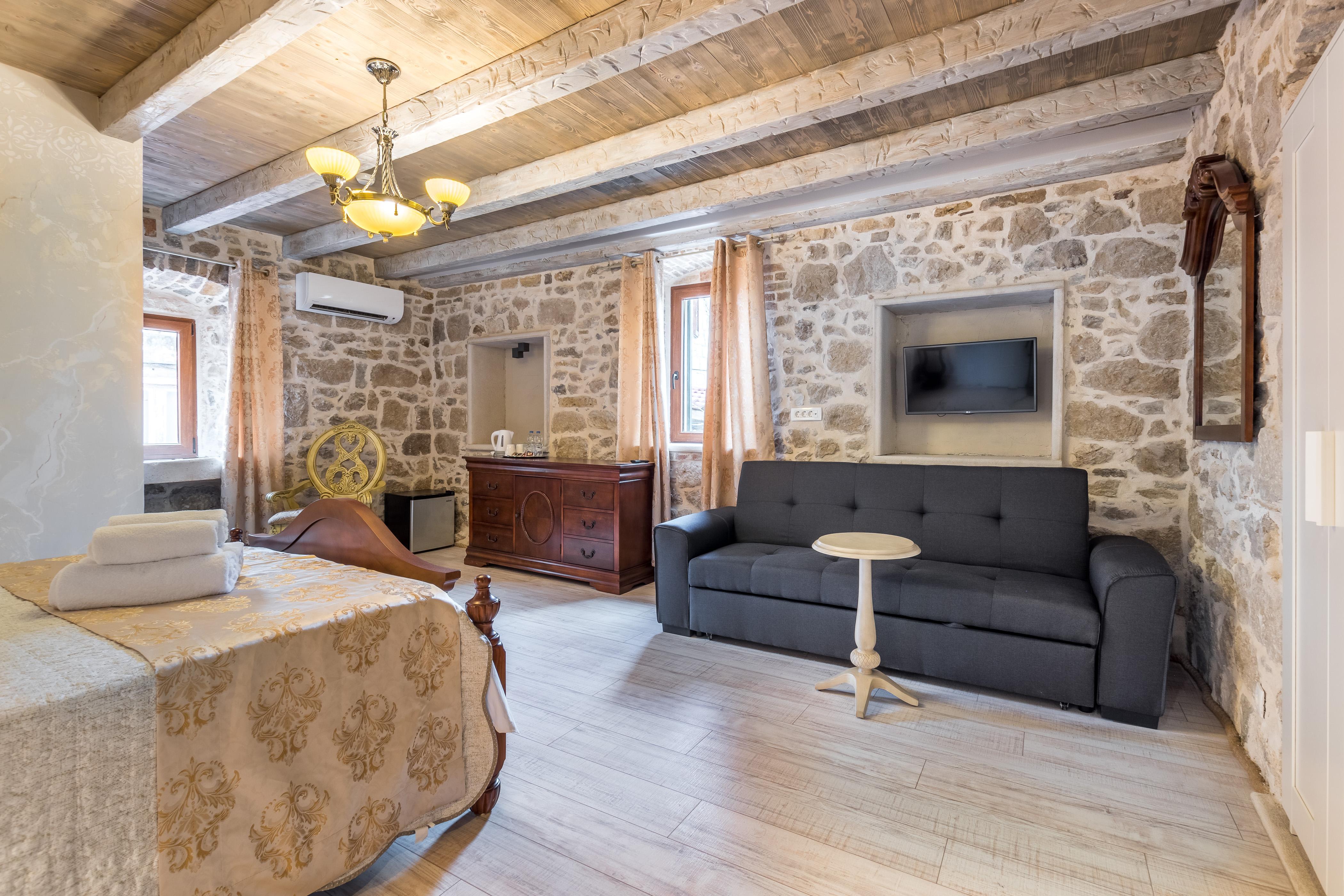 Heritage Palace Varos - Mag Quaint & Elegant Boutique Hotels Split Bagian luar foto