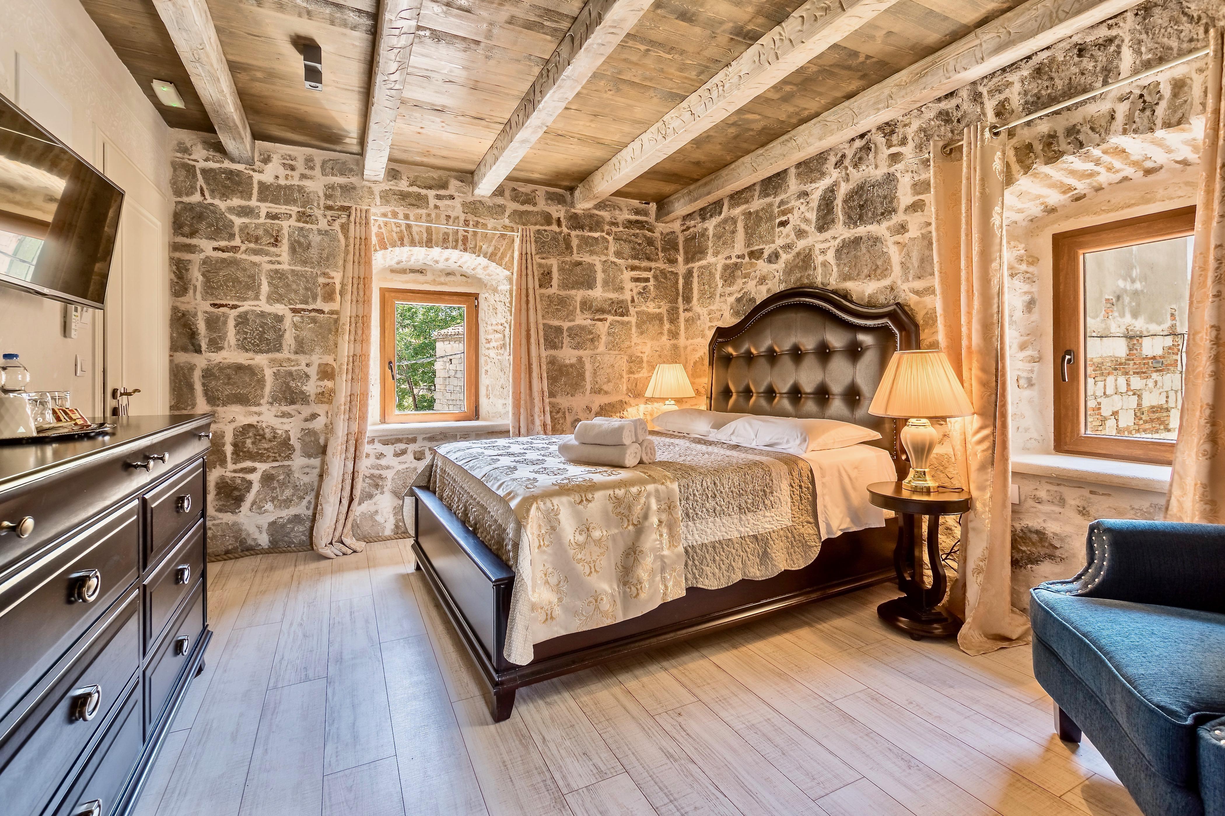 Heritage Palace Varos - Mag Quaint & Elegant Boutique Hotels Split Bagian luar foto