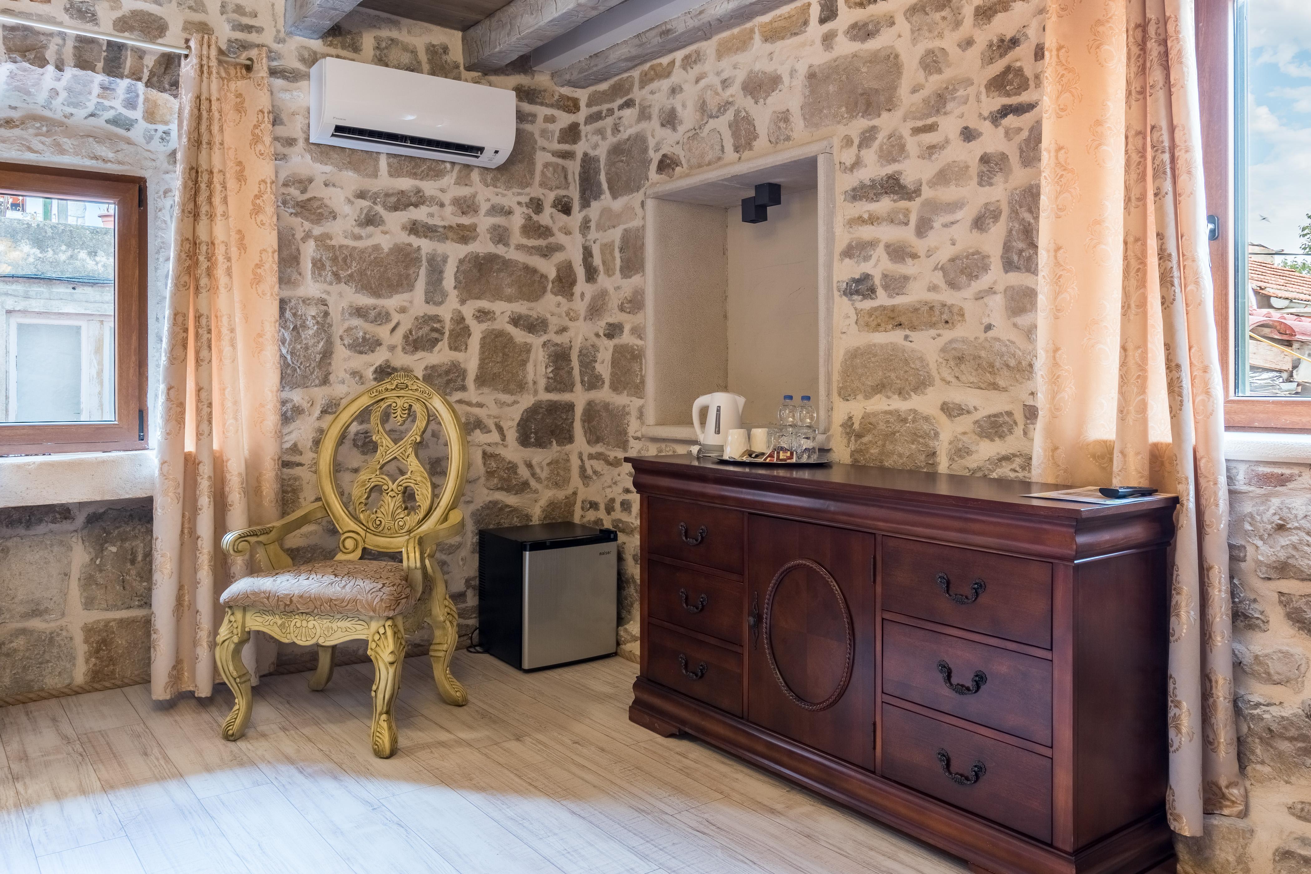 Heritage Palace Varos - Mag Quaint & Elegant Boutique Hotels Split Bagian luar foto