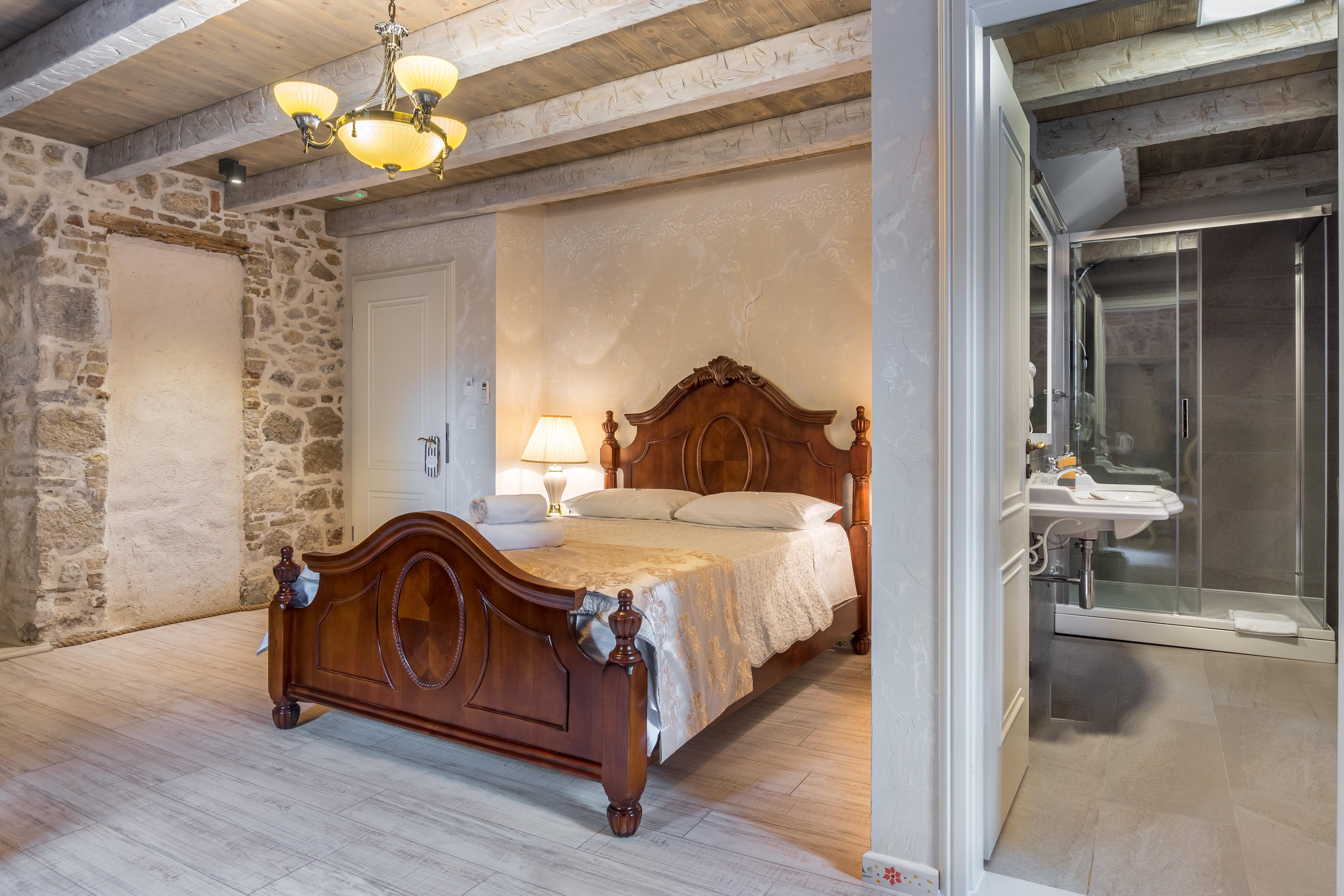 Heritage Palace Varos - Mag Quaint & Elegant Boutique Hotels Split Bagian luar foto