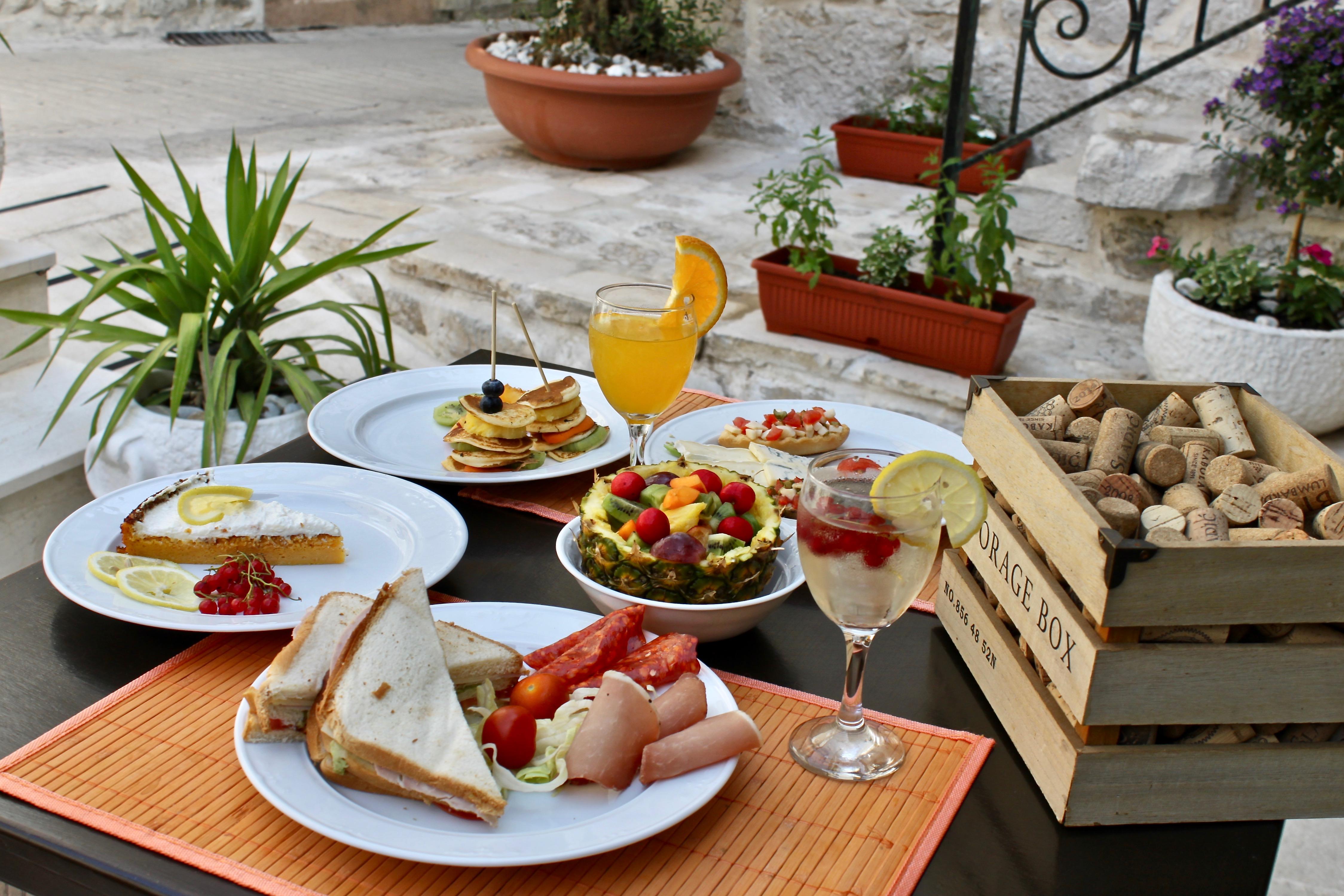 Heritage Palace Varos - Mag Quaint & Elegant Boutique Hotels Split Bagian luar foto