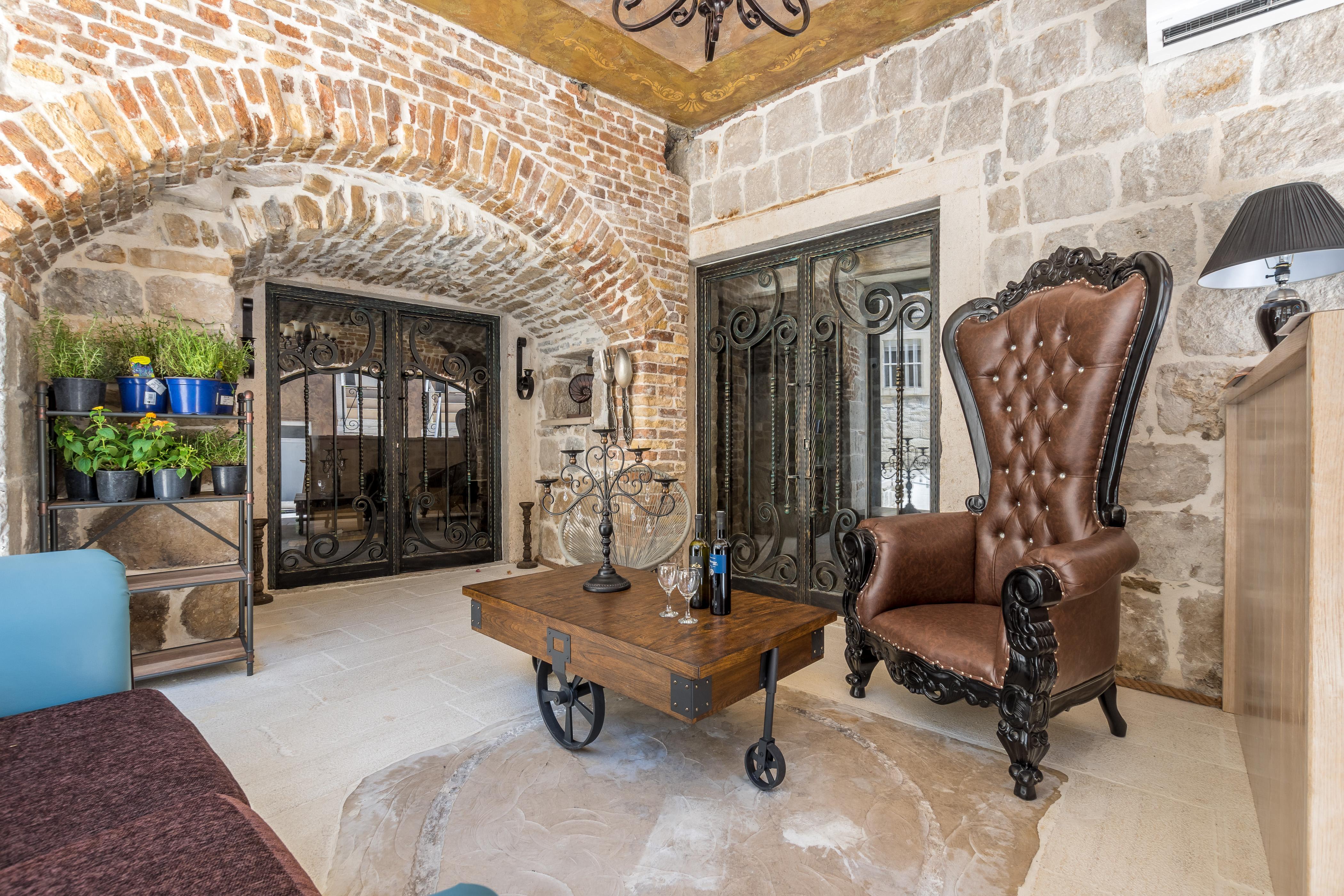 Heritage Palace Varos - Mag Quaint & Elegant Boutique Hotels Split Bagian luar foto