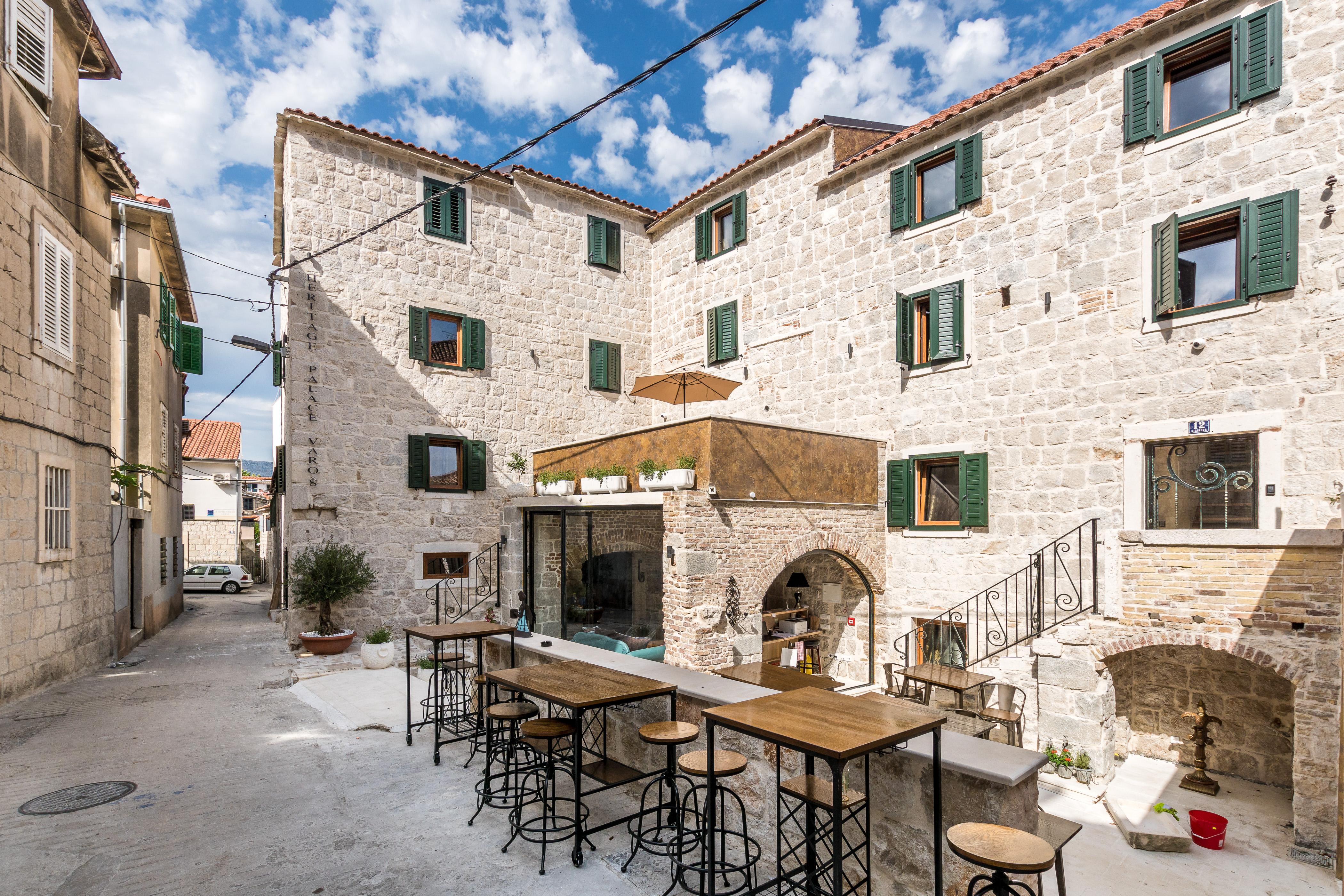 Heritage Palace Varos - Mag Quaint & Elegant Boutique Hotels Split Bagian luar foto