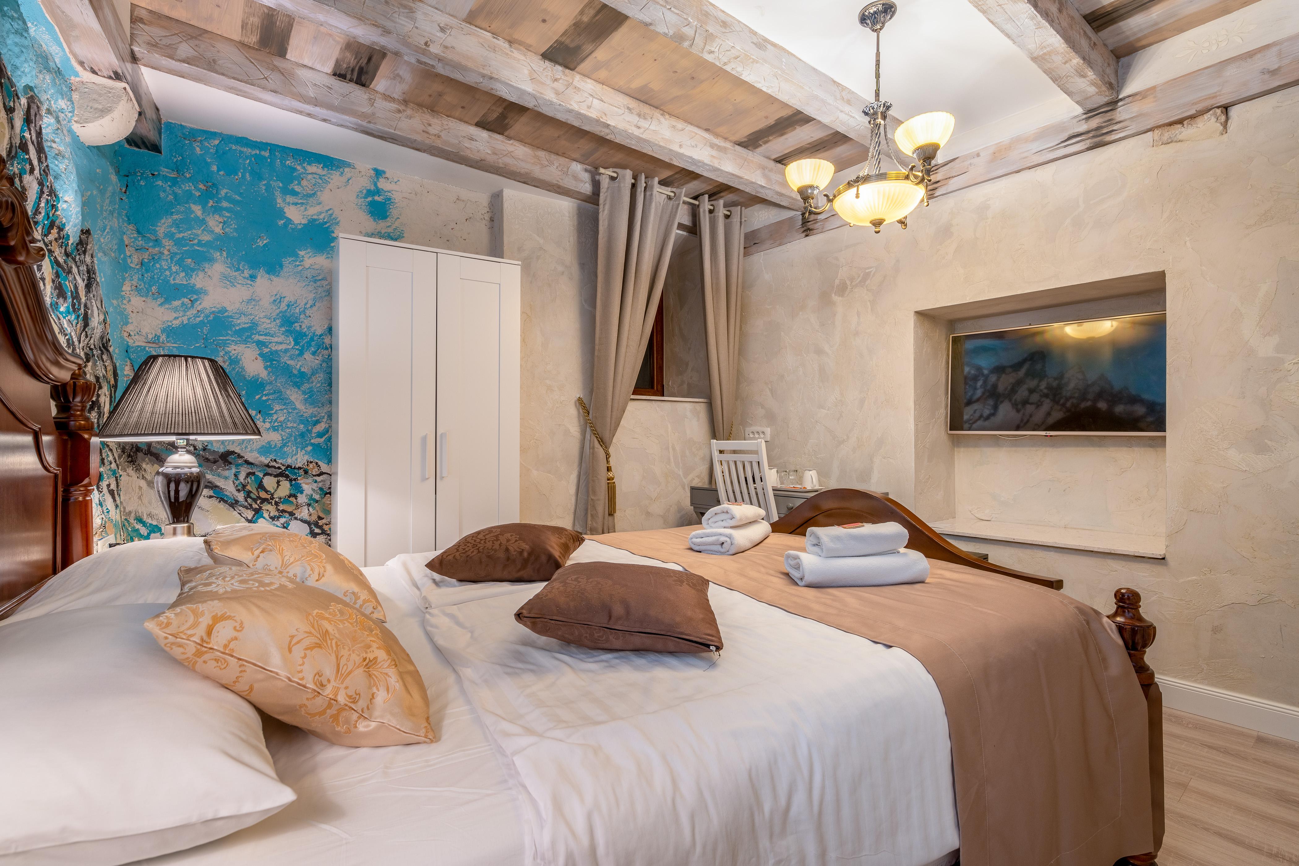 Heritage Palace Varos - Mag Quaint & Elegant Boutique Hotels Split Bagian luar foto