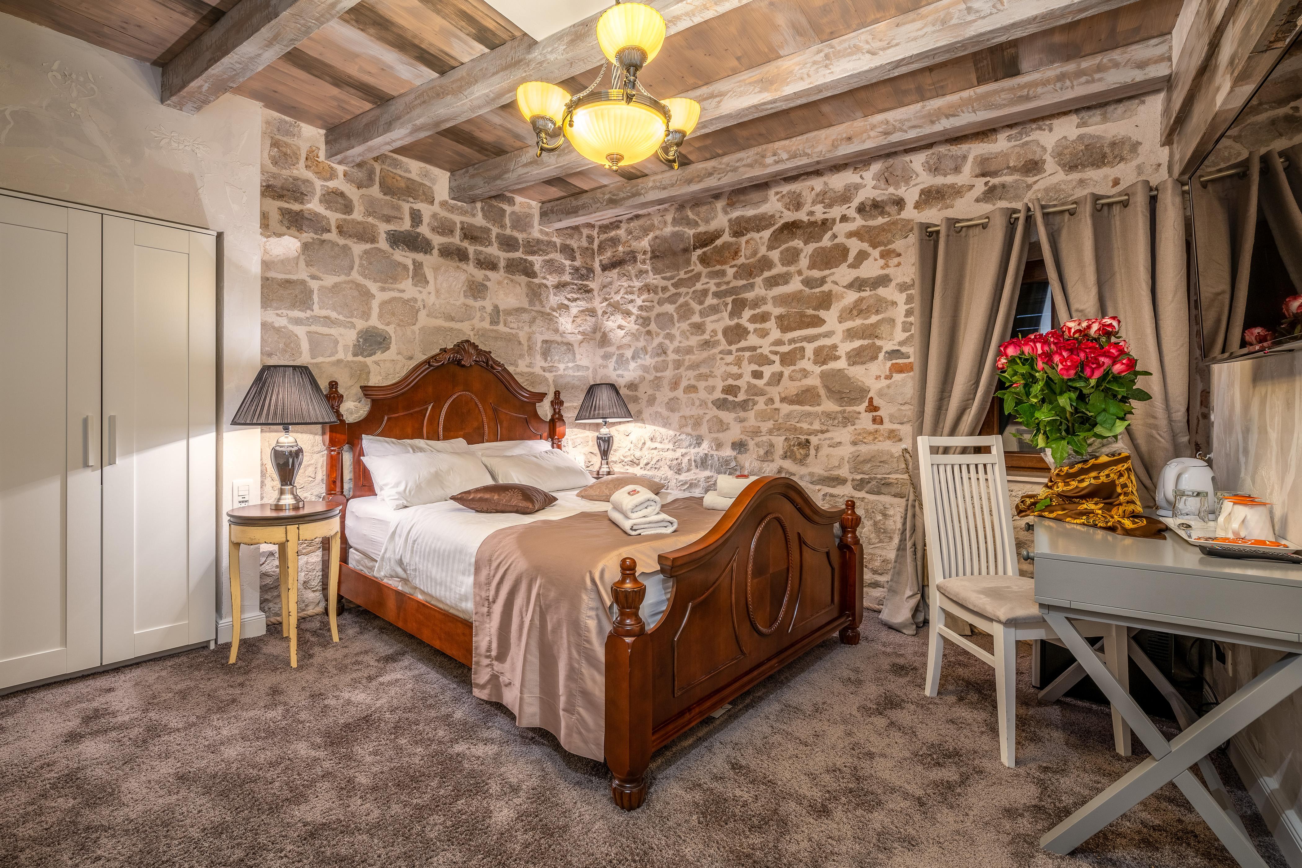 Heritage Palace Varos - Mag Quaint & Elegant Boutique Hotels Split Bagian luar foto